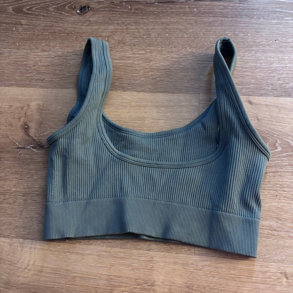Unbranded Olive Green Ribbed Seamless Sports Bra Scoop Neck Crop Top Small - Picture 2 of 3